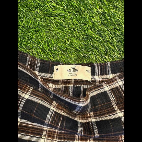 Hollister Ultra High Rise Plaid Schoolgirl Skirt. Size M NWT. Preppy. Y2K - Picture 2 of 3
